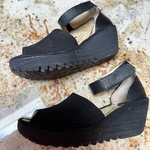 Fly london platform comfort shoes size EU 38, US size 7.5-8